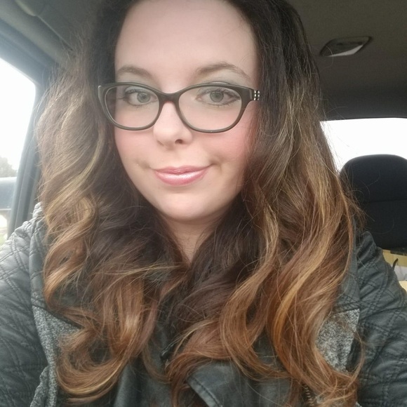 Meet your Posher, Brianna - Picture 2 of 8